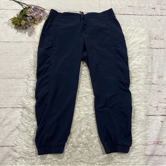 Athleta La Viva Capris Pants Ruched Leg Cropped Pant Active Fit Size 2 - Picture 4 of 11